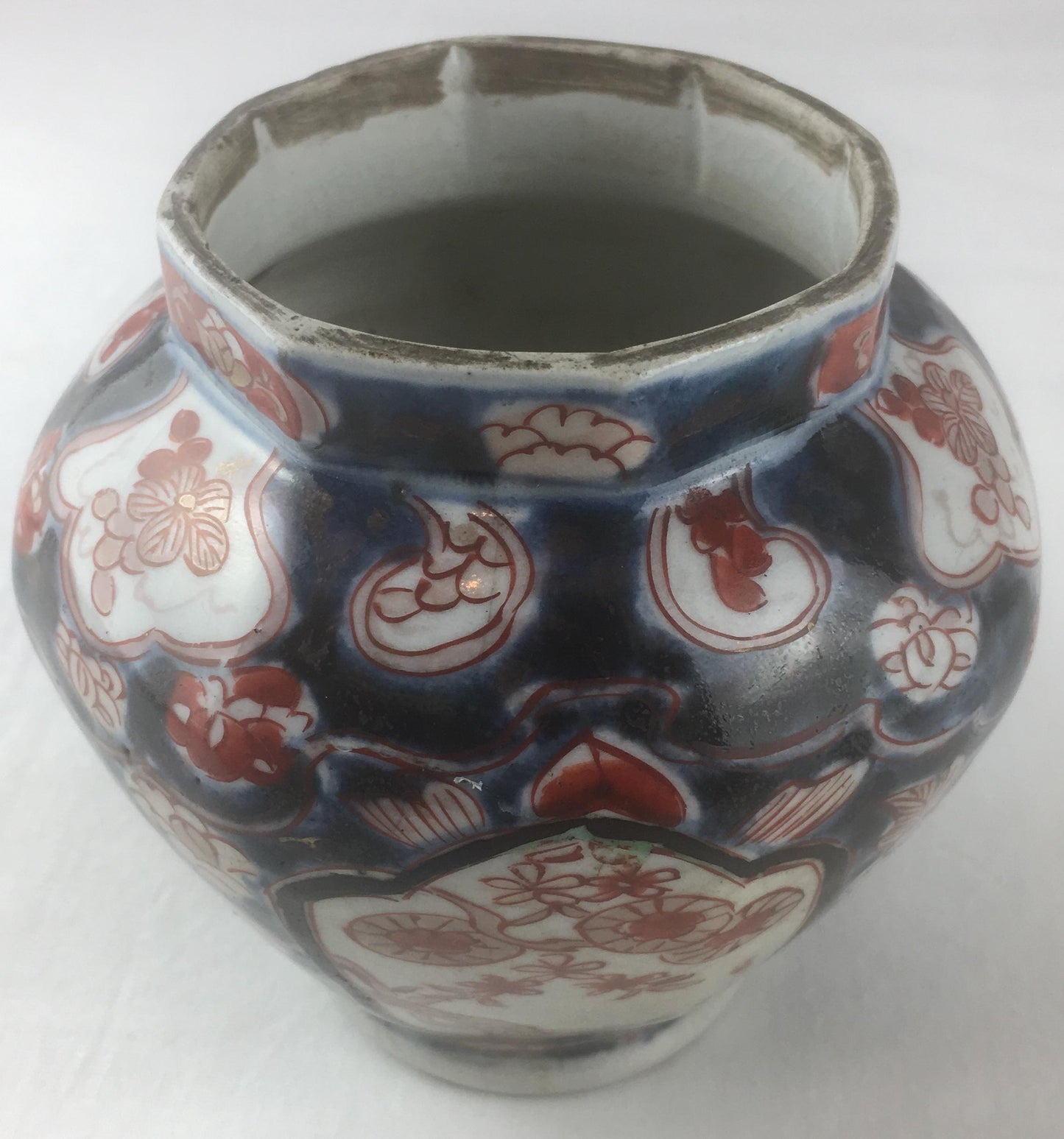 Antique Japanese Ko-Imari Vase, Genroku Era Style — detail 8