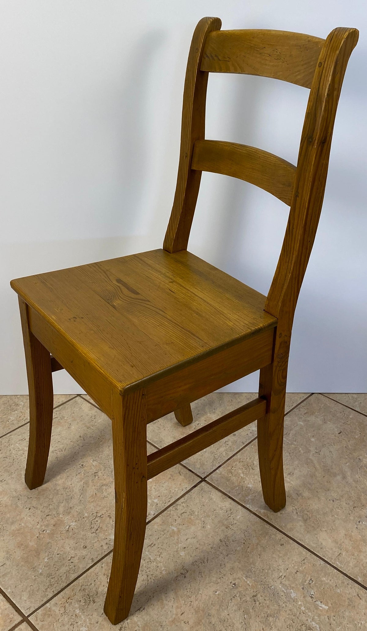 Country French Provincial Style Wooden Dining Chairs, Set of 5 — detail 4