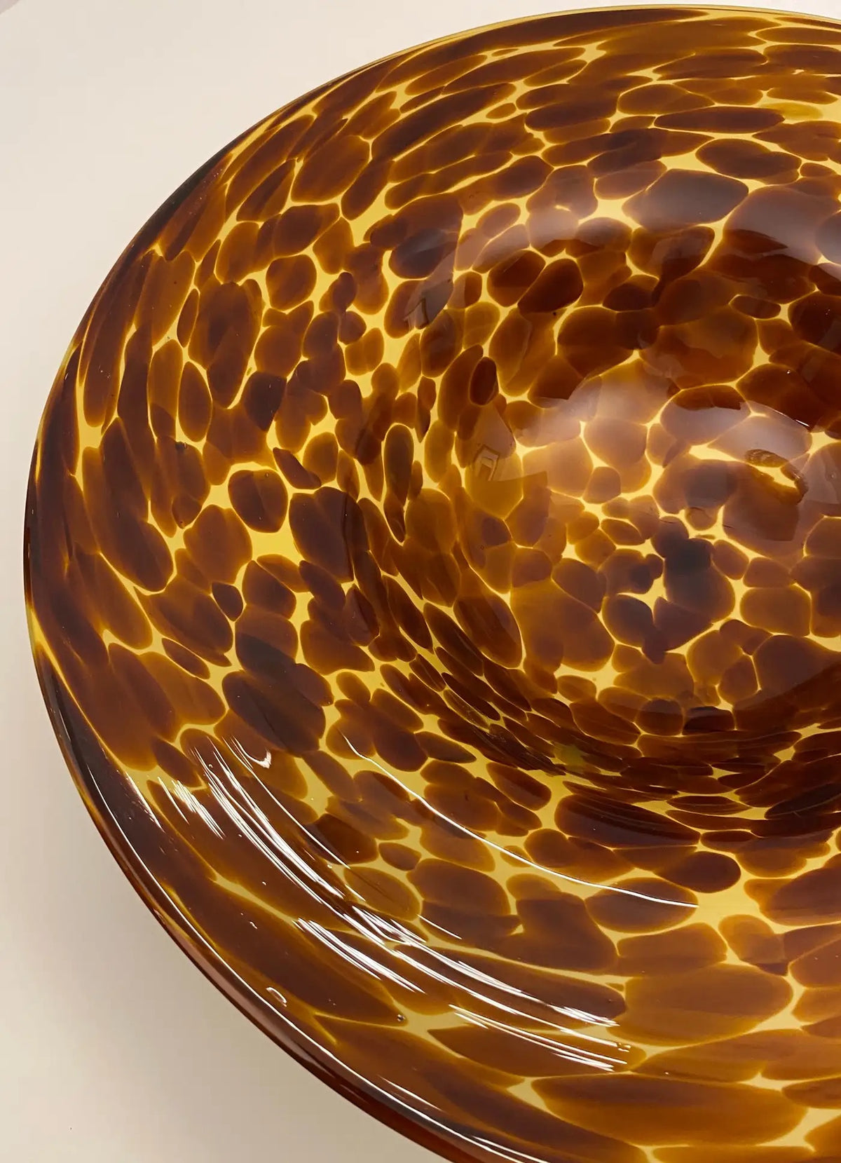 Amber Murano Art Glass Centerpiece Bowl, Large Tortoiseshell Motif, Italy, Mid-20th Century — detail 5