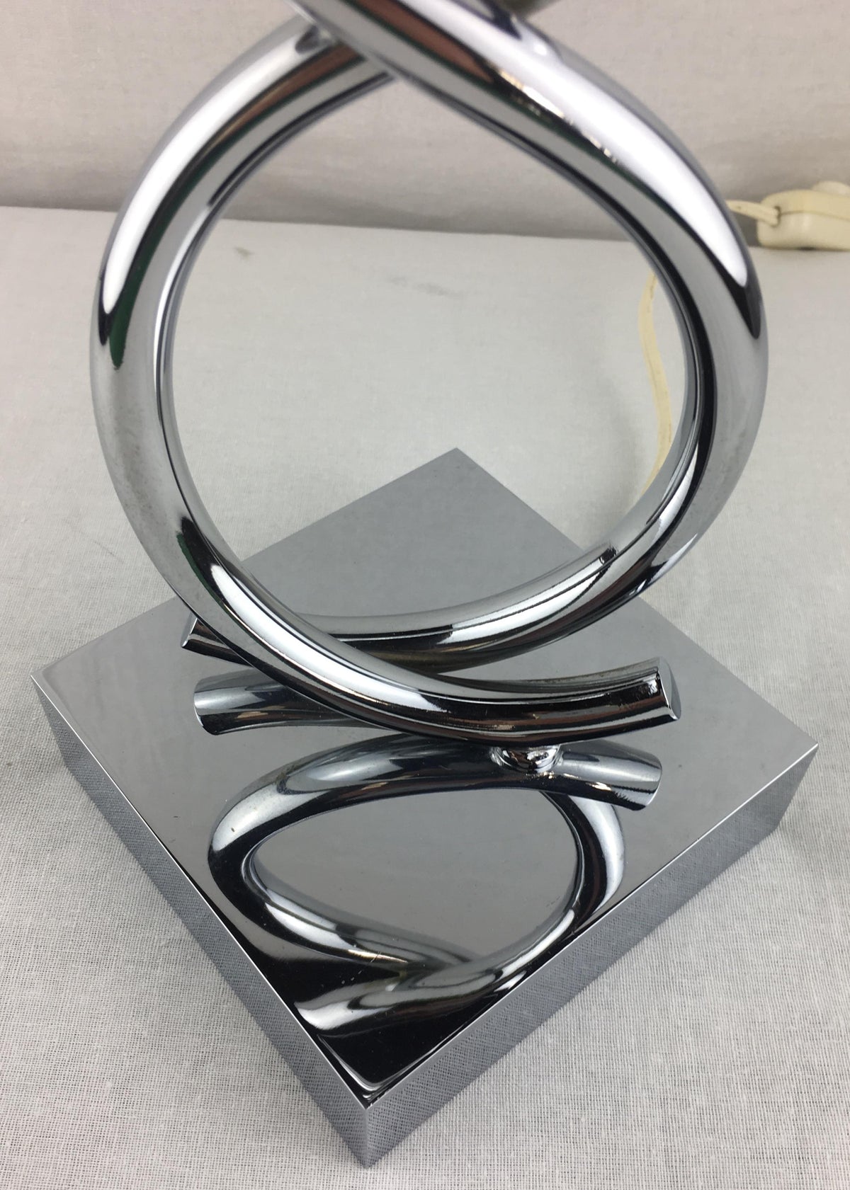 Chrome Table Lamp — detail 6