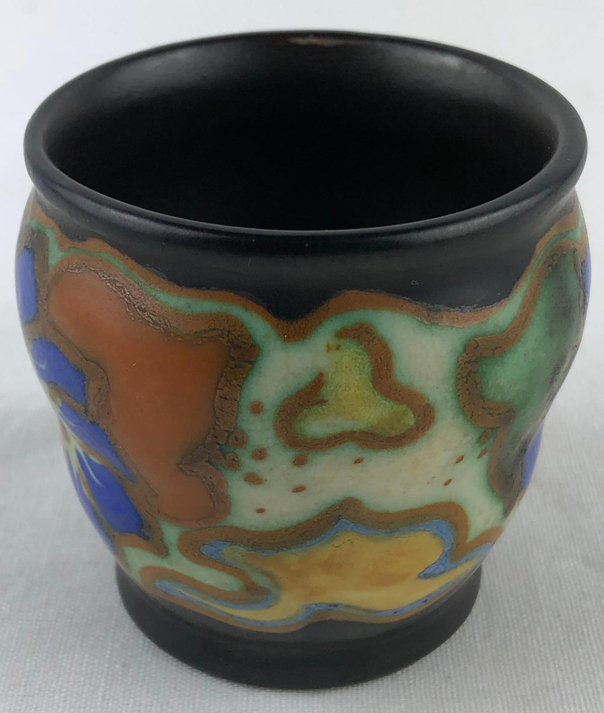 Small Gouda Pottery Art Nouveau Decorative Cup or Pen Pencil Holder — detail 2