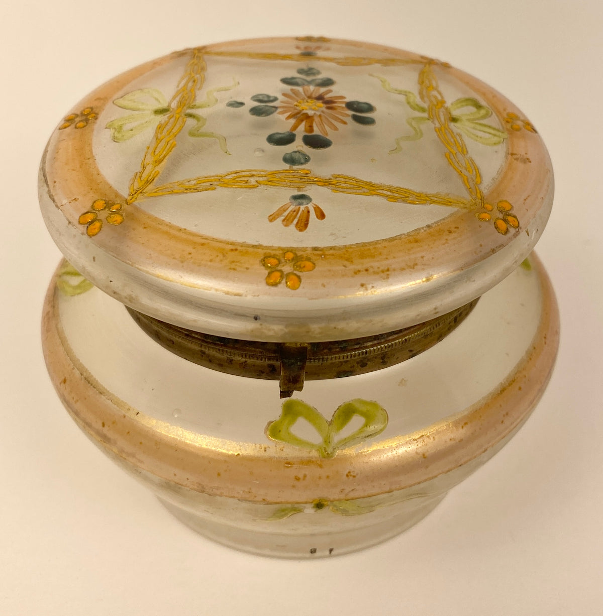 French Art Nouveau Enameled Glass Trinket or Jewelry Box by Legras — detail 3