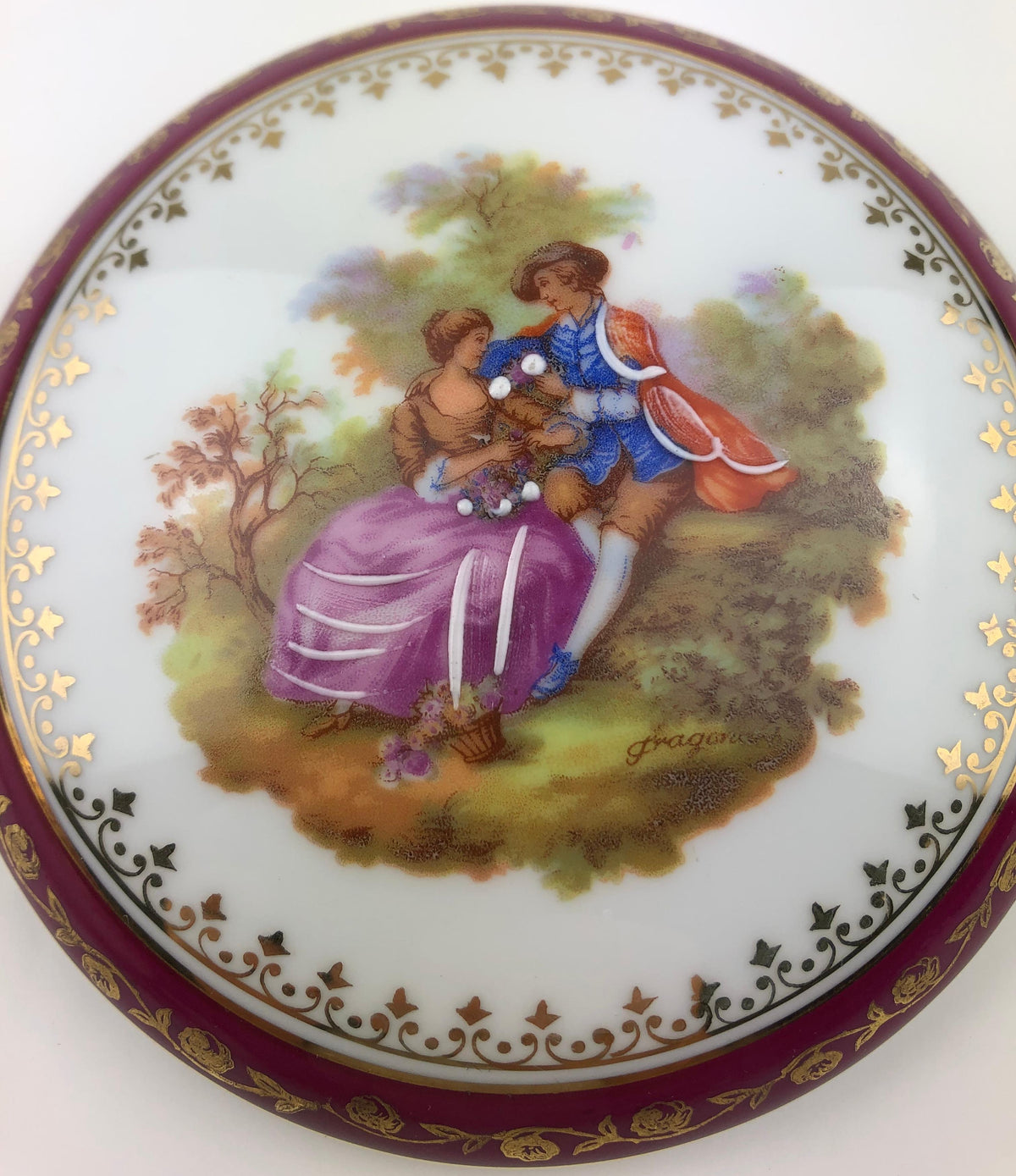 French Limoges Hand Painted Gold Trim Trinket Jewelry Box or Candy Dish — detail 6