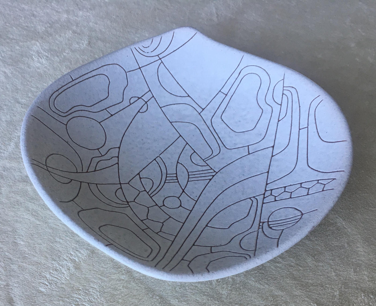 Midcentury Studio Pottery Bowl or Vide Poche, Signed — detail 4