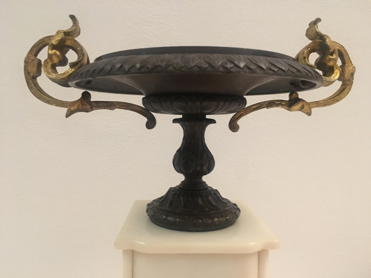 19th Century Neoclassical Gilded Bronze and White Marble Mantel Clock Set — detail 7