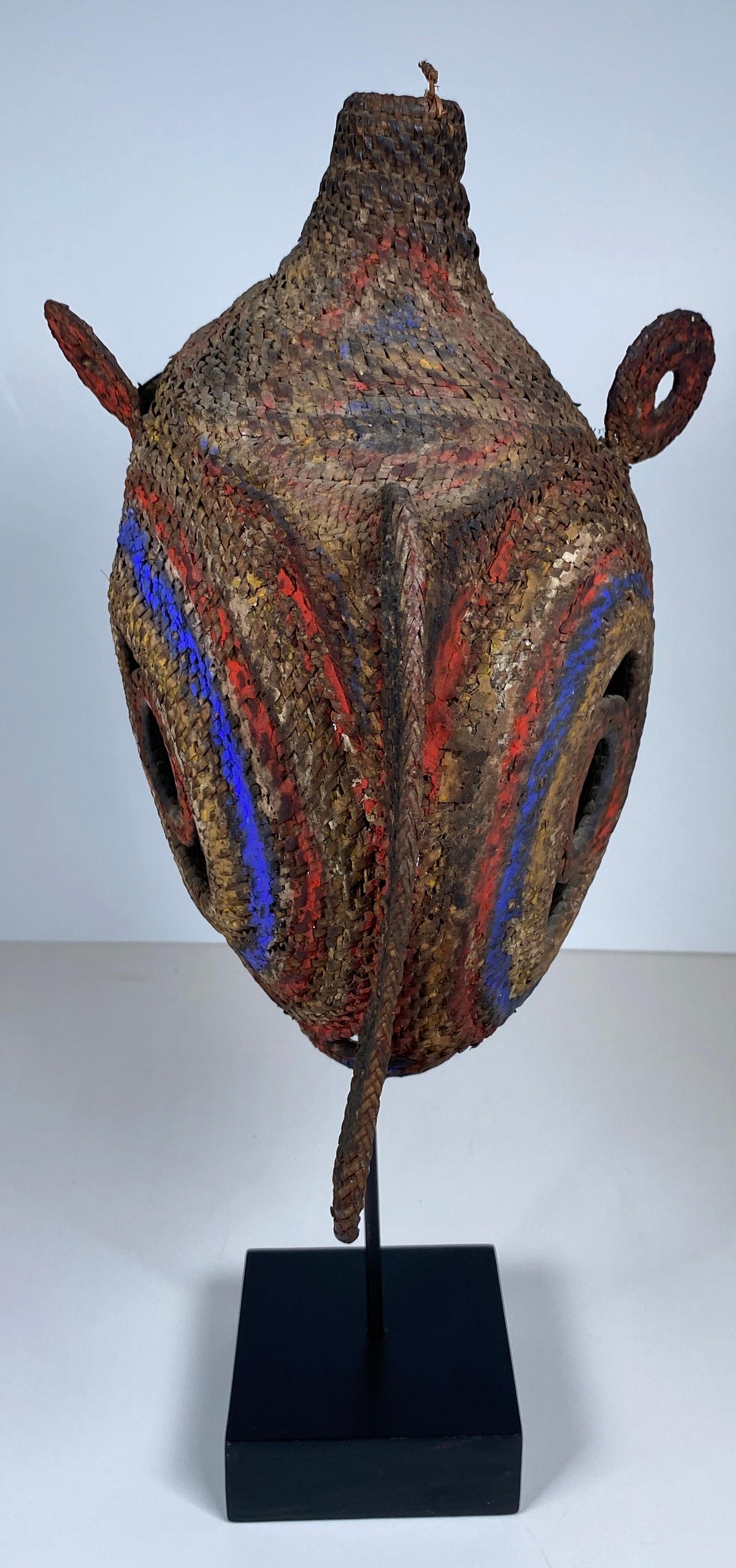 Antique Papua New Guinea Hand-Carved Tribal Mask, Sepik River Region, Early 20th Century — detail 3