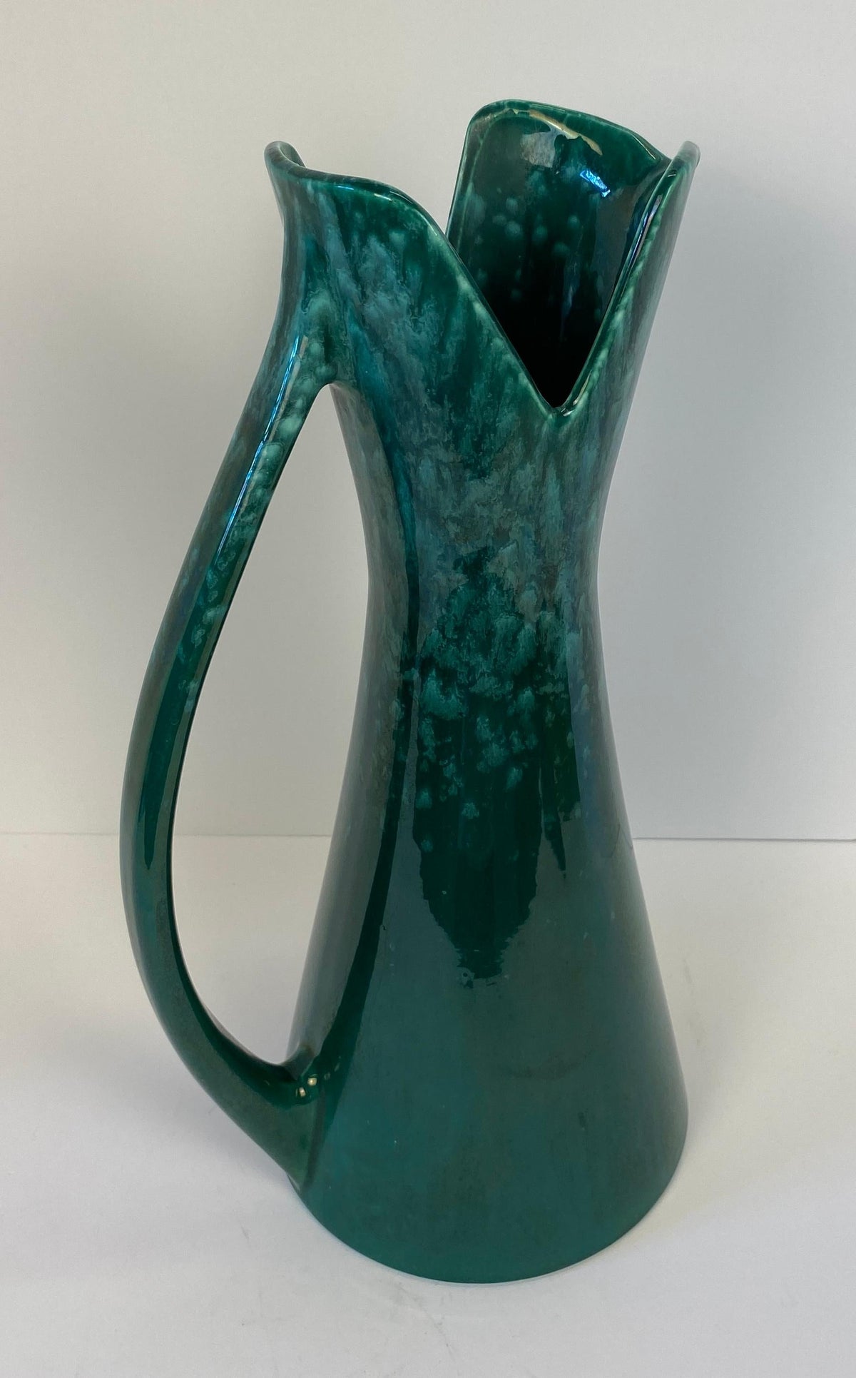 Royal Haeger Mid-Century Modern Handled Ceramic Vase, USA — detail 3