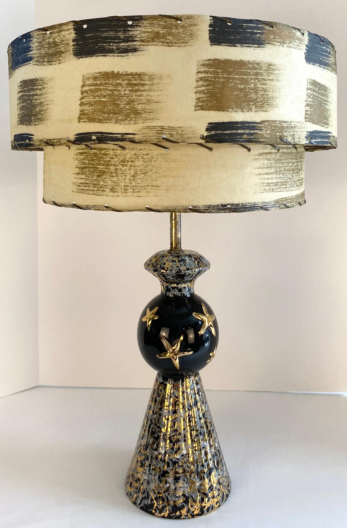 Mid Century Modern Ceramic Lamp — detail 7