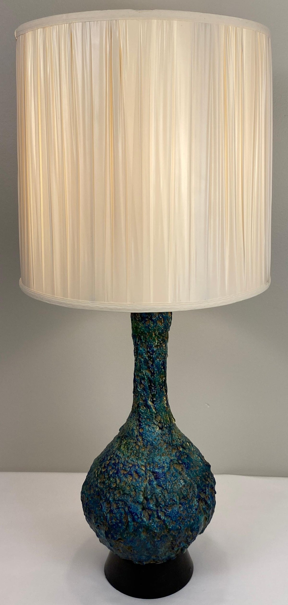 Large Mid-Century Ceramic Table Lamp Blue and Beige — detail 7