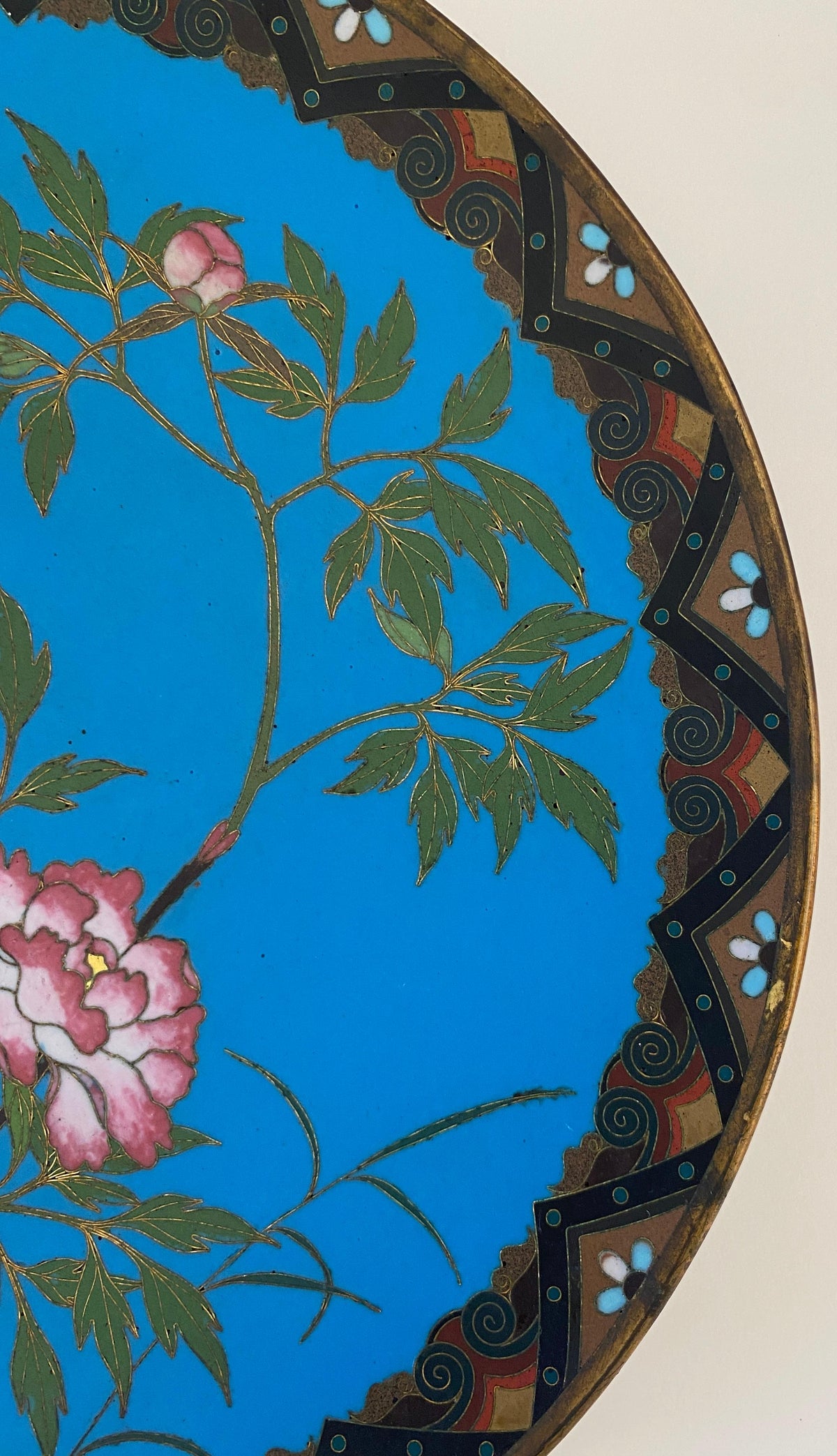 Antique Japanese Meiji Cloissoné Charger Plate — detail 7