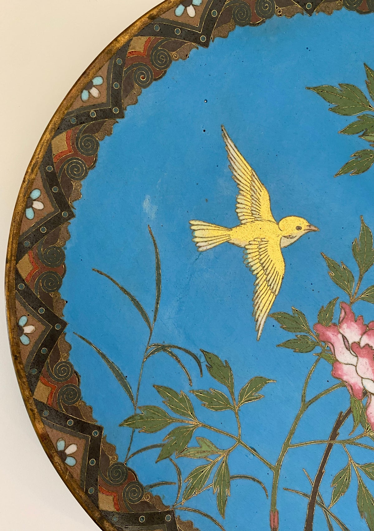 Antique Japanese Meiji Cloissoné Charger Plate — detail 9