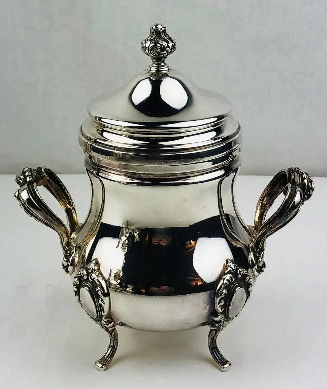 French Rococo Revival Silver Plate 5-Piece Tea & Coffee Service on Tray, Early 20th Century — detail 12