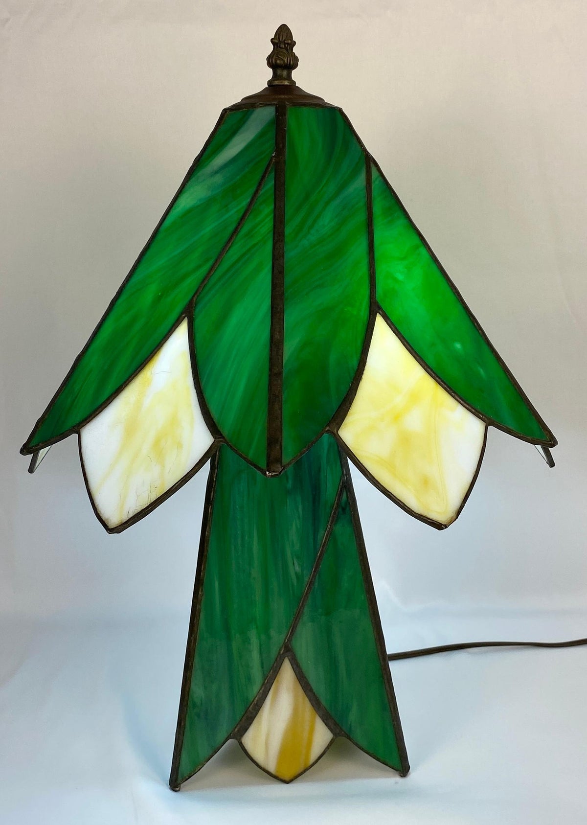 Art Deco Style Stained Glass Table Lamp — detail 8