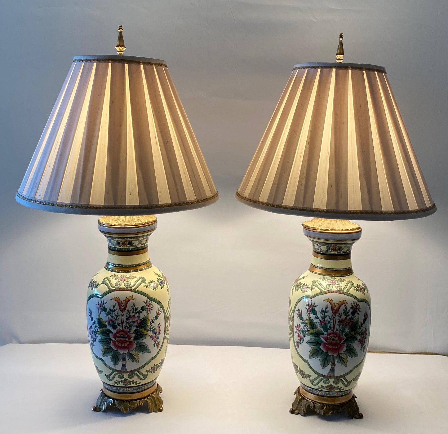 Pair of French Hand Painted Porcelain Gilt Bronze Mounted Table Lamps — detail 9