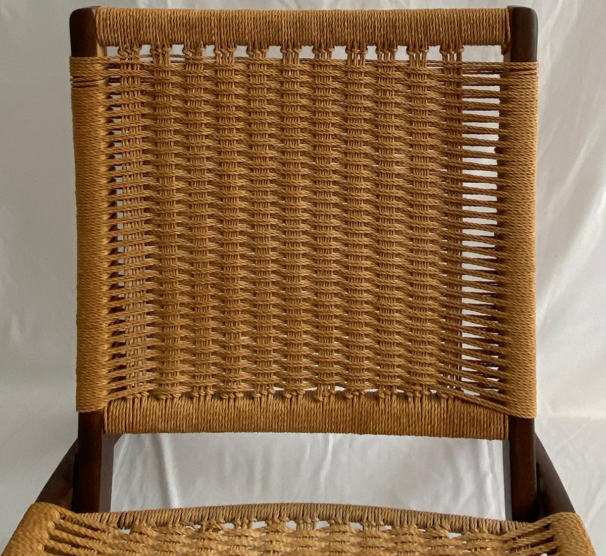 Pair of Hans Wegner Style Mid Century Folding Lounge Chairs, Teak Accent Chairs — detail 4
