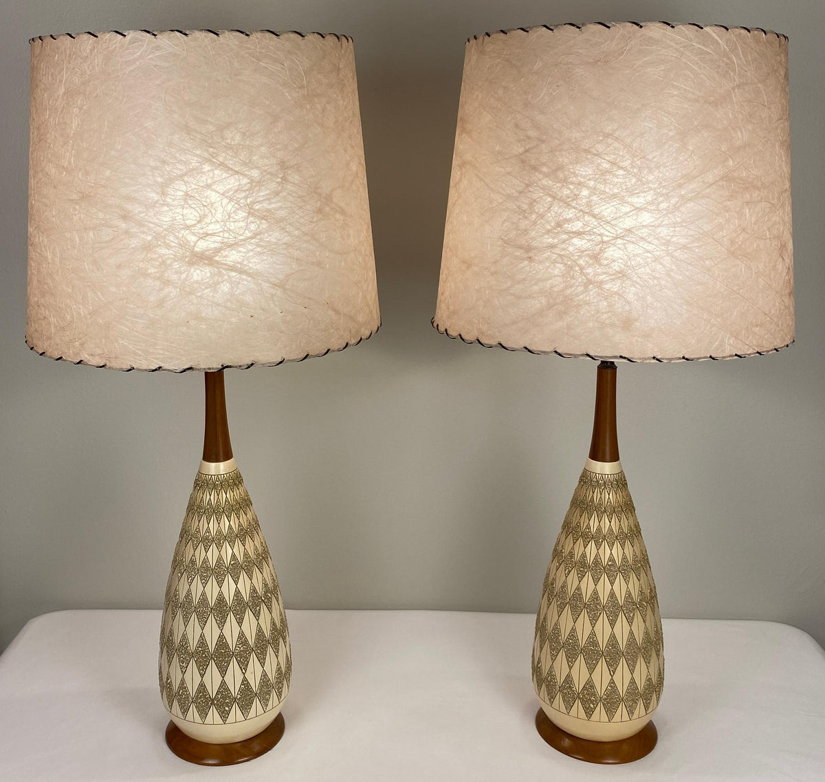 Pair of Beige Mid-Century Table Lamps by Quartite Creative Corp. — detail 2