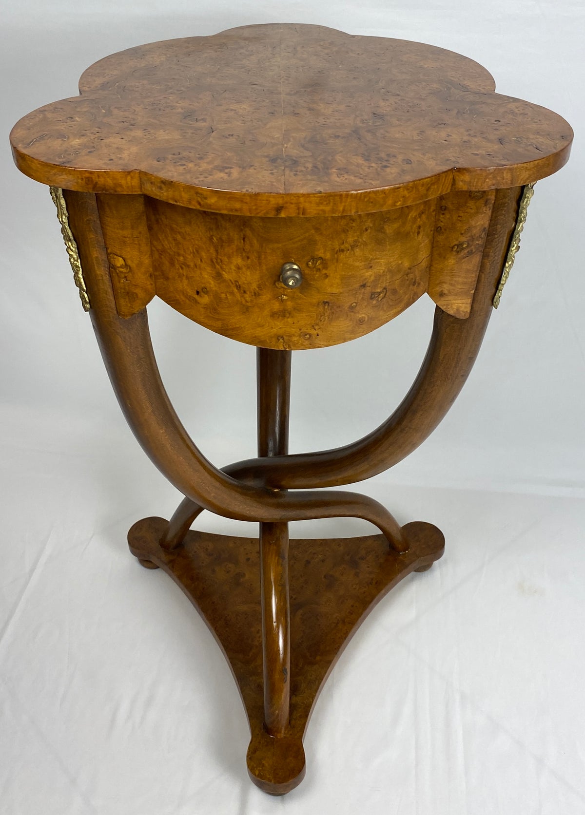 Italian Pair of Burl Walnut Side Tables With Curved Legs — detail 3