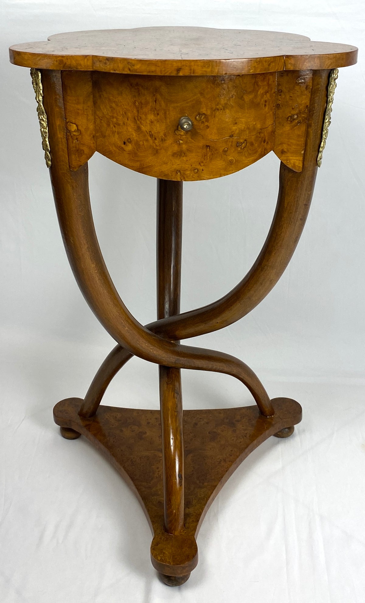 Italian Pair of Burl Walnut Side Tables With Curved Legs — detail 2