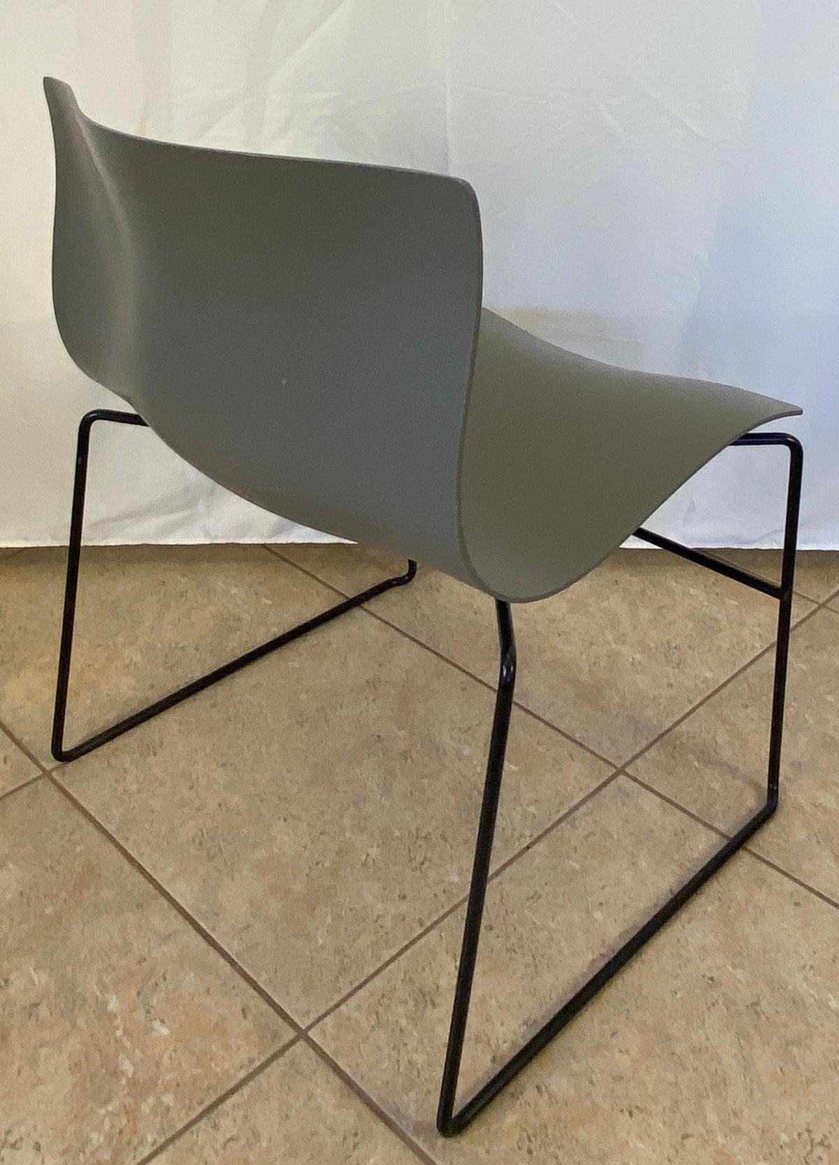 Lella and Massimo Vignelli Handkerchief Stacking Chairs, Set of 4 Knoll Chairs — detail 6