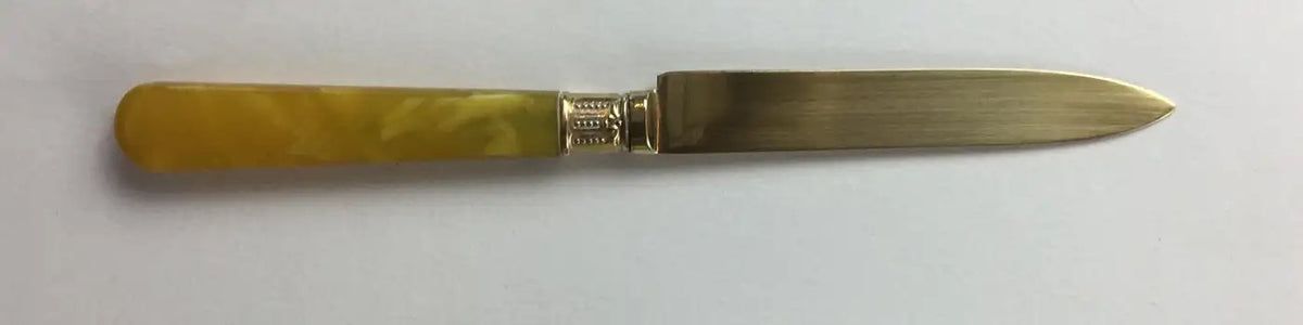 Set of 36 French Gold-Plated Flatware with Mother-of-Pearl Handles, Original Box — detail 4
