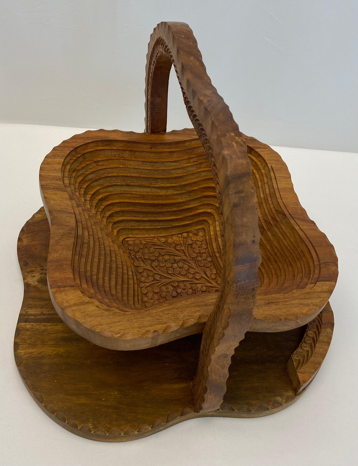 Wooden Fruit Basket Hand-Carved and Collapsible — detail 12