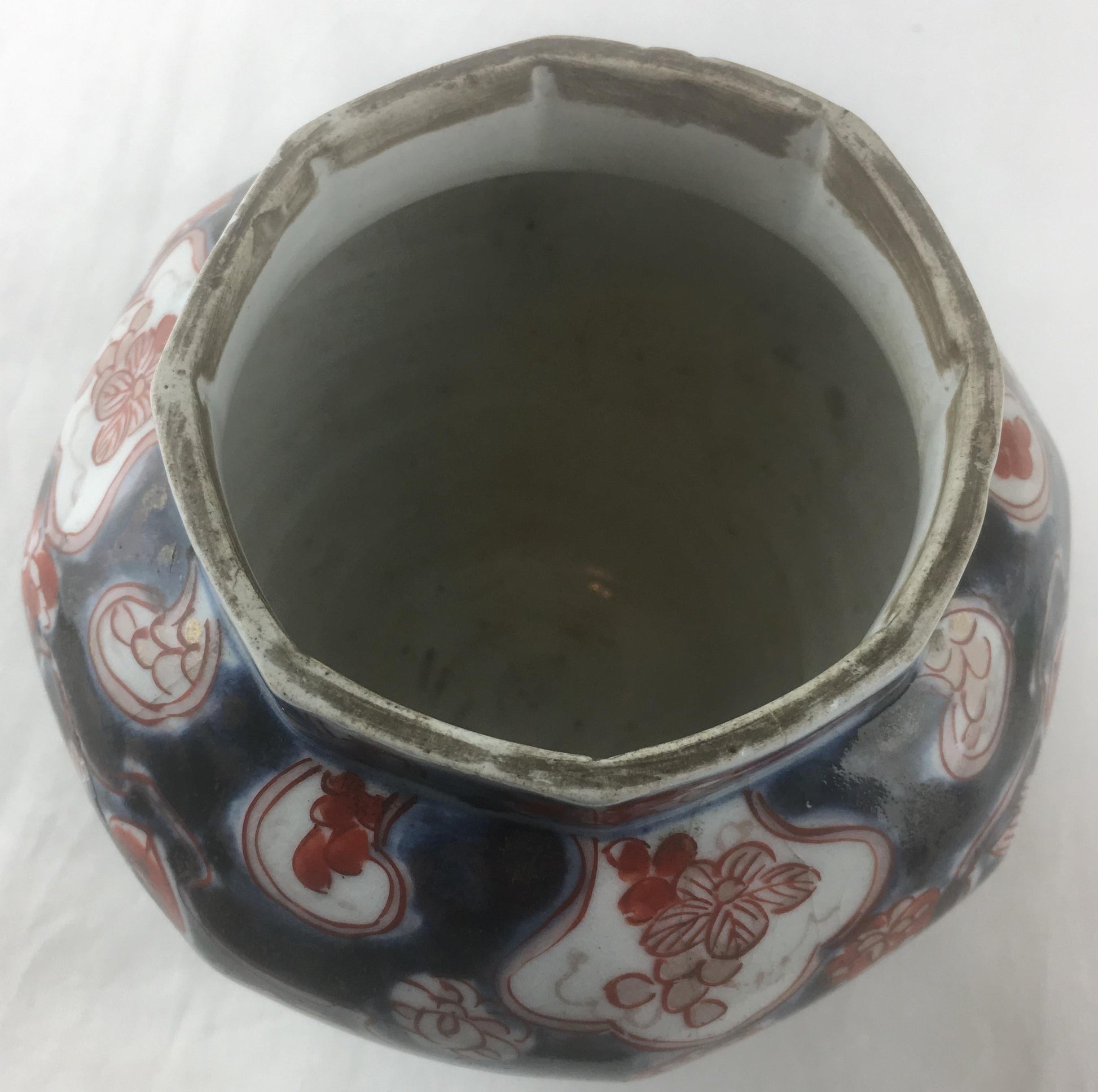 Antique Japanese Ko-Imari Vase, Genroku Era Style — detail 6