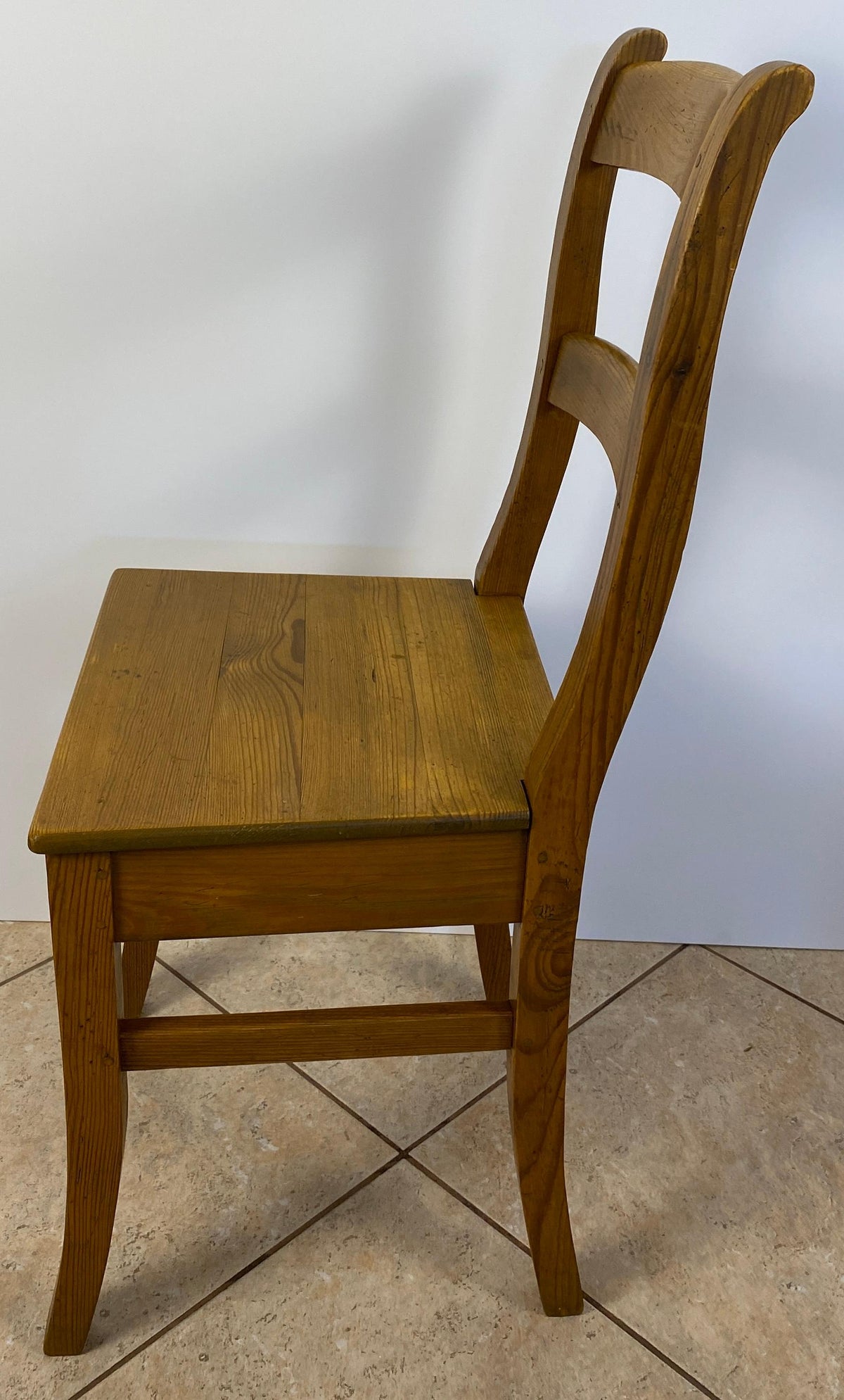 Country French Provincial Style Wooden Dining Chairs, Set of 5 — detail 5
