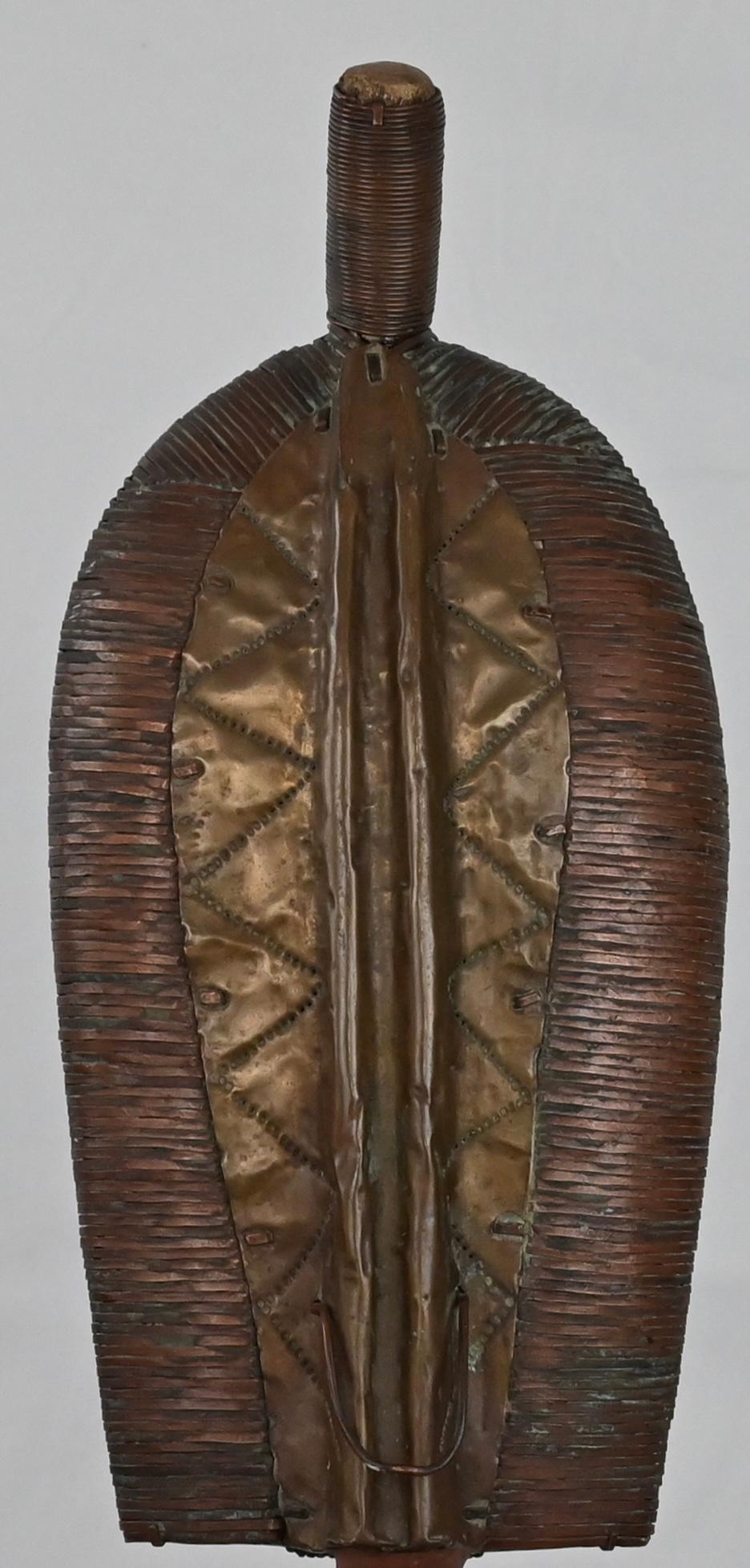 African Tribal Statue Osseyba or Reliquary Figure Kota Mohongwe Peoples Art — detail 4