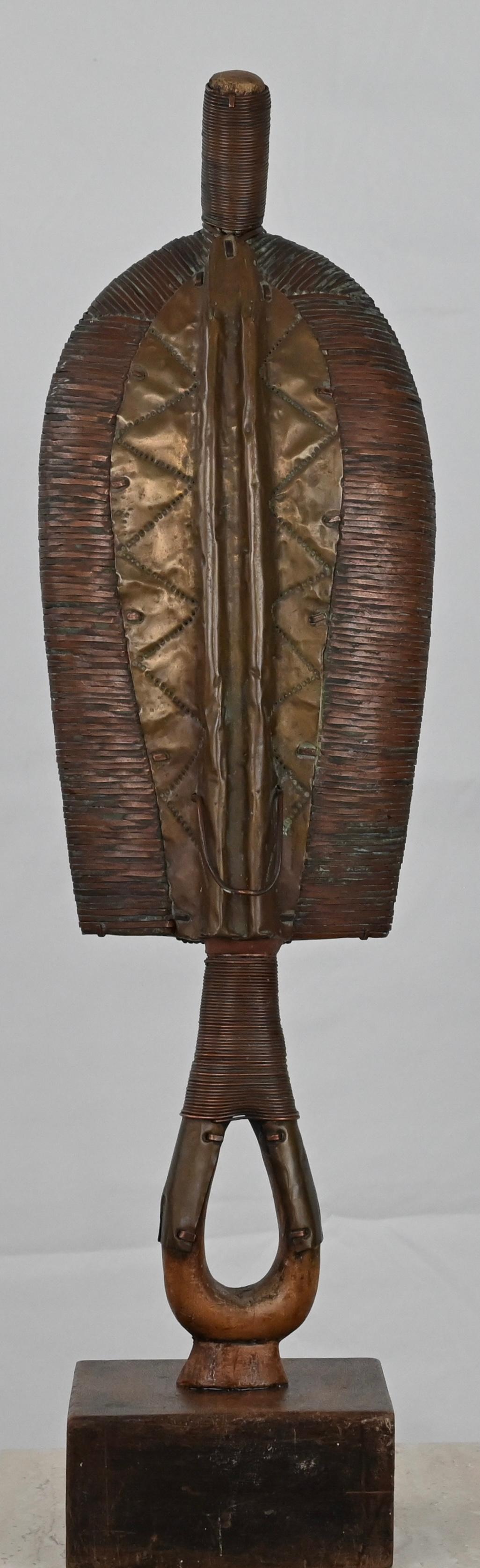 African Tribal Statue Osseyba or Reliquary Figure Kota Mohongwe Peoples Art — detail 5