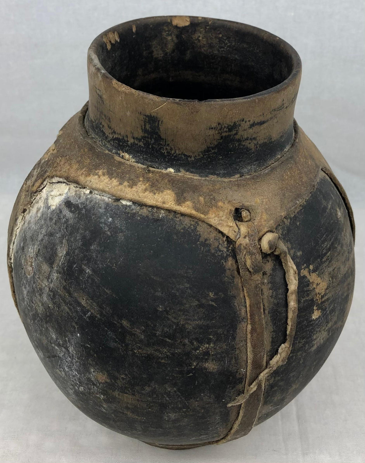 Central African Tribal Pot or Wooden Vase Neutral Brown — detail 8