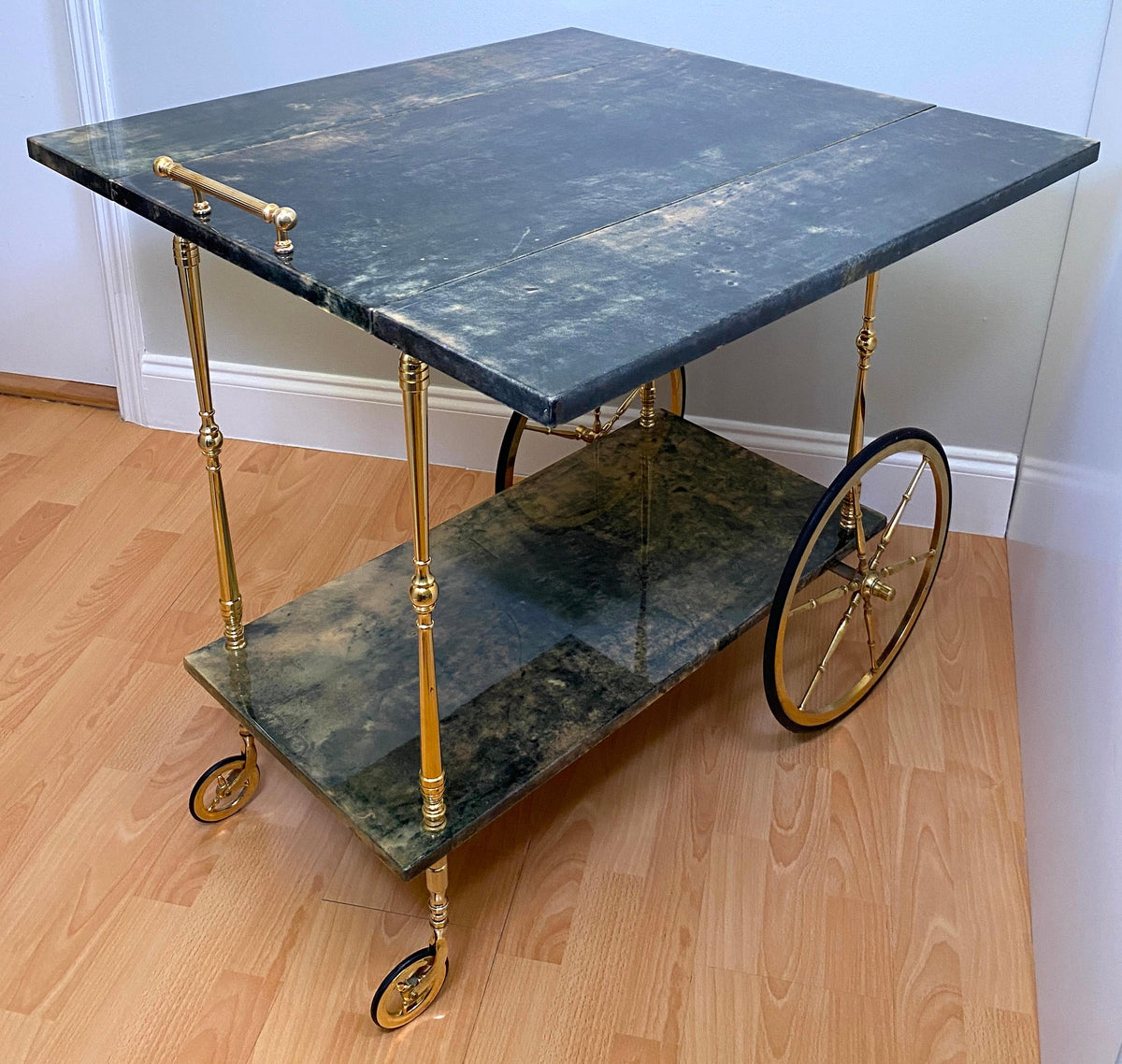 Aldo Tura Green Lacquered Goatskin Bar Cart, Brass Two-Tier Folding Drinks Trolley, Italy 1960s — detail 4