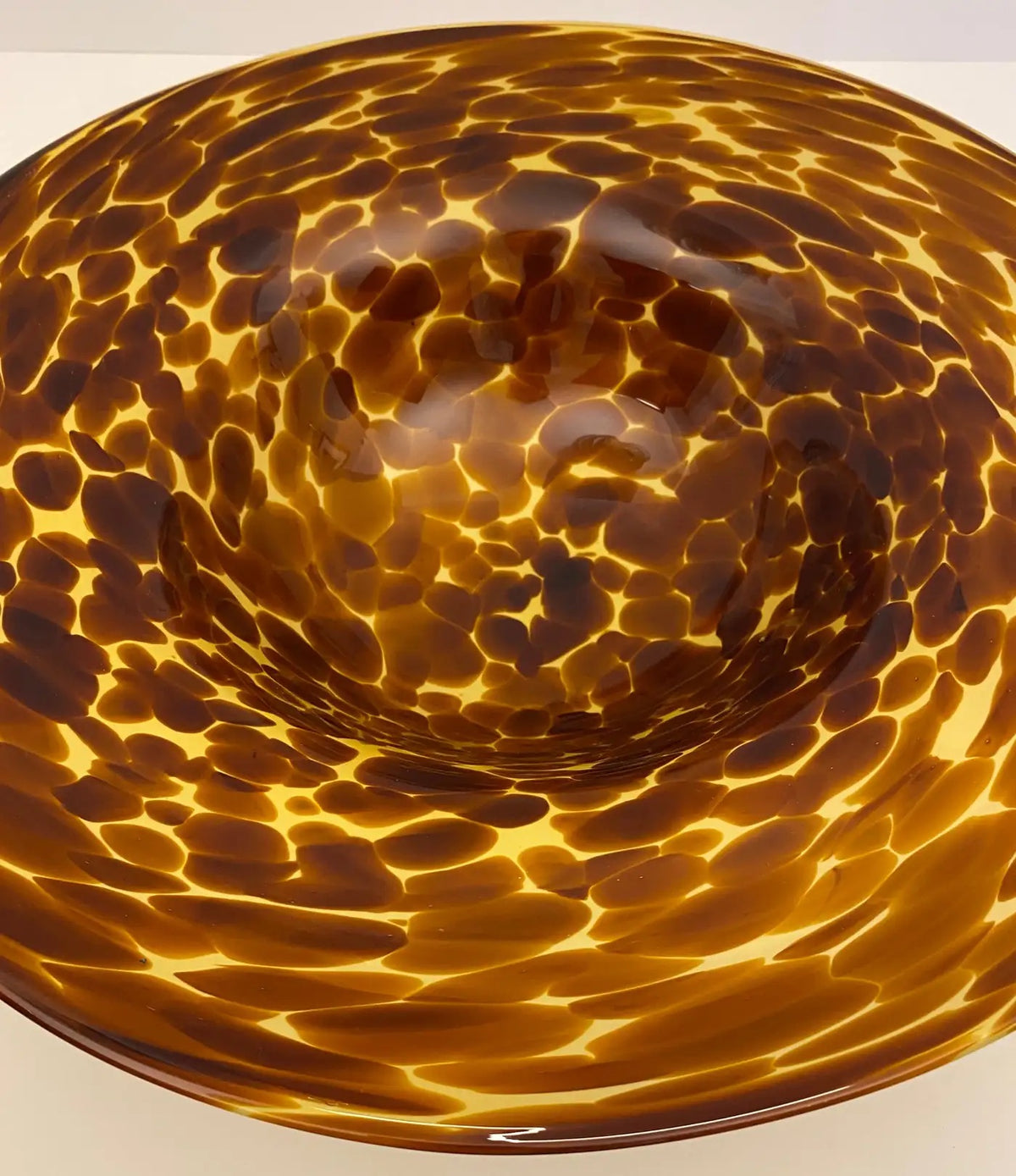 Amber Murano Art Glass Centerpiece Bowl, Large Tortoiseshell Motif, Italy, Mid-20th Century — detail 3