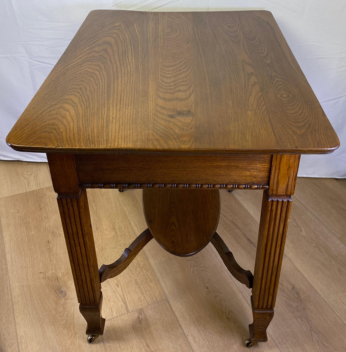 Elegant Vintage Oak Side Table with Drawer & Lower Shelf – Classic Fluted Legs — detail 2