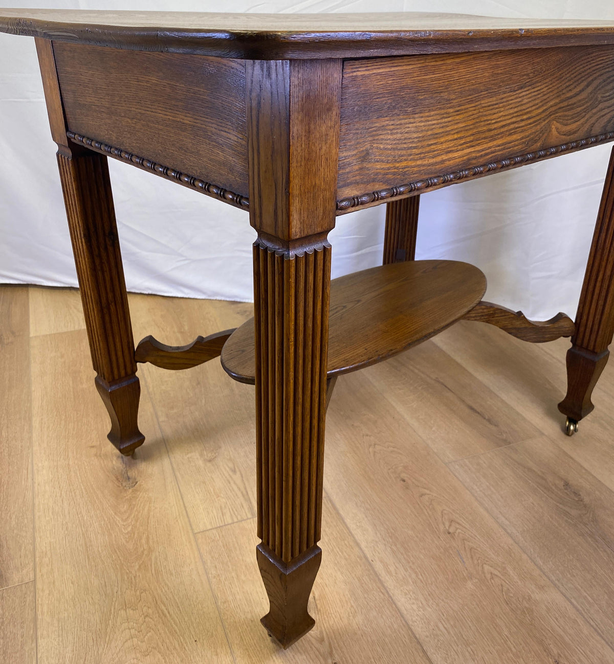 Elegant Vintage Oak Side Table with Drawer & Lower Shelf – Classic Fluted Legs — detail 3