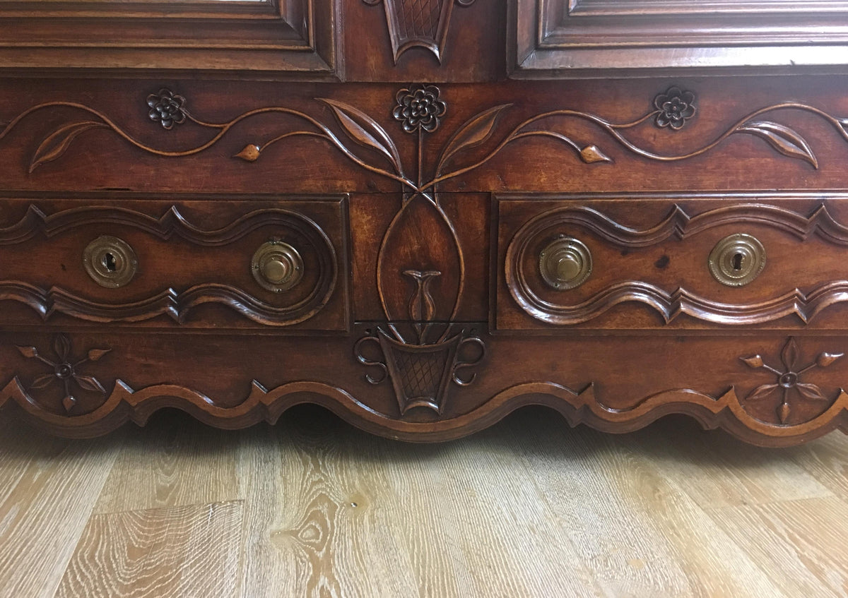 18th Century French Louis XV Armoire, Antique Walnut Armoire Louis XV Style — detail 4