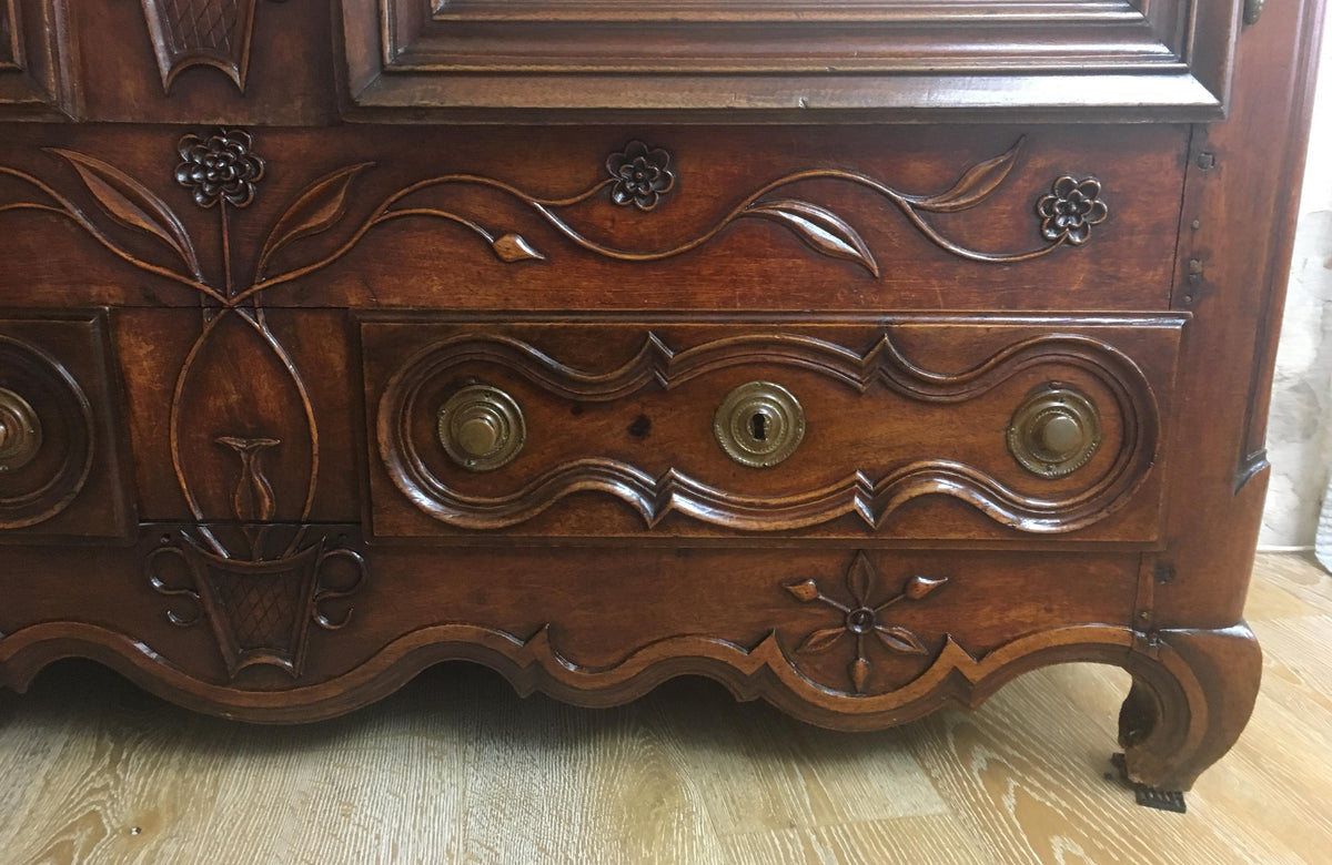 18th Century French Louis XV Armoire, Antique Walnut Armoire Louis XV Style — detail 11