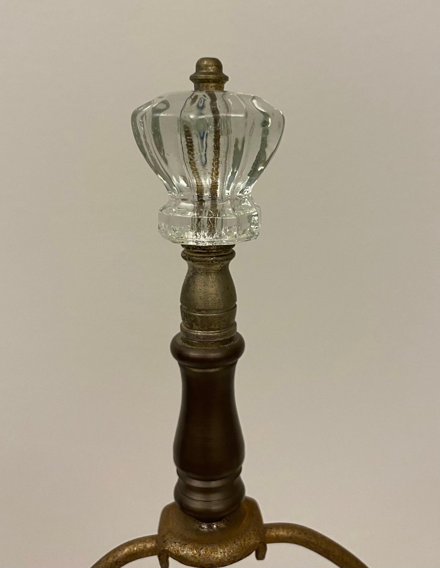 French Art Deco Cut Crystal Table Lamp in the Manner of Baccarat — detail 7