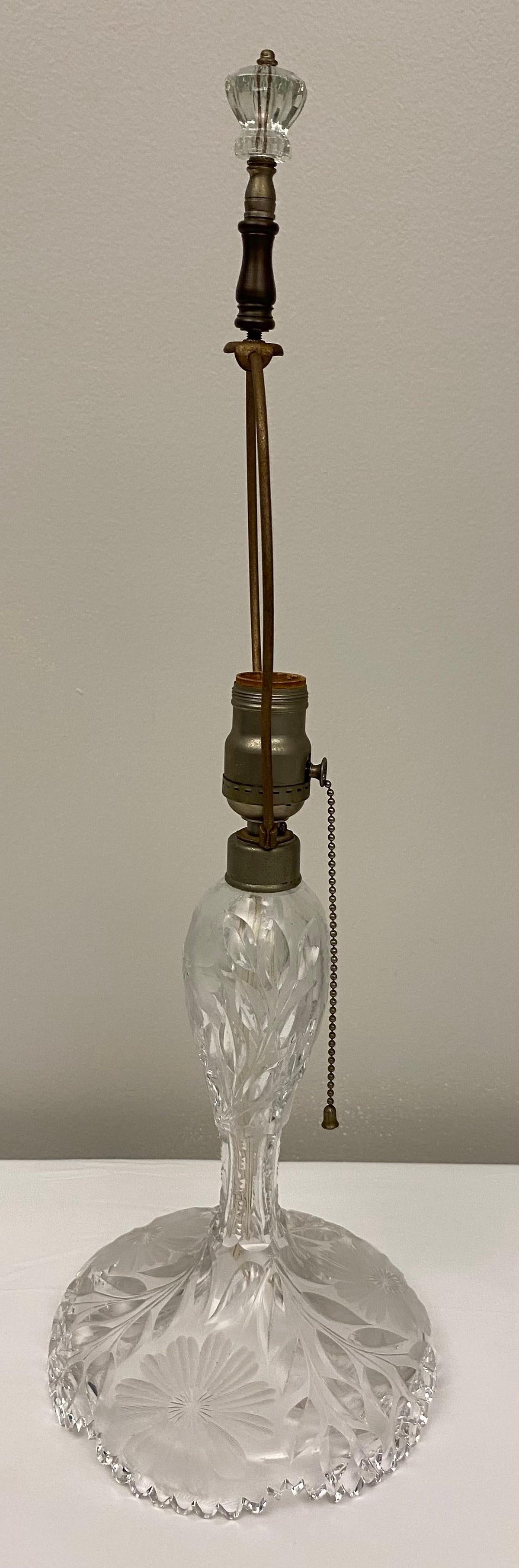 French Art Deco Cut Crystal Table Lamp in the Manner of Baccarat — detail 3