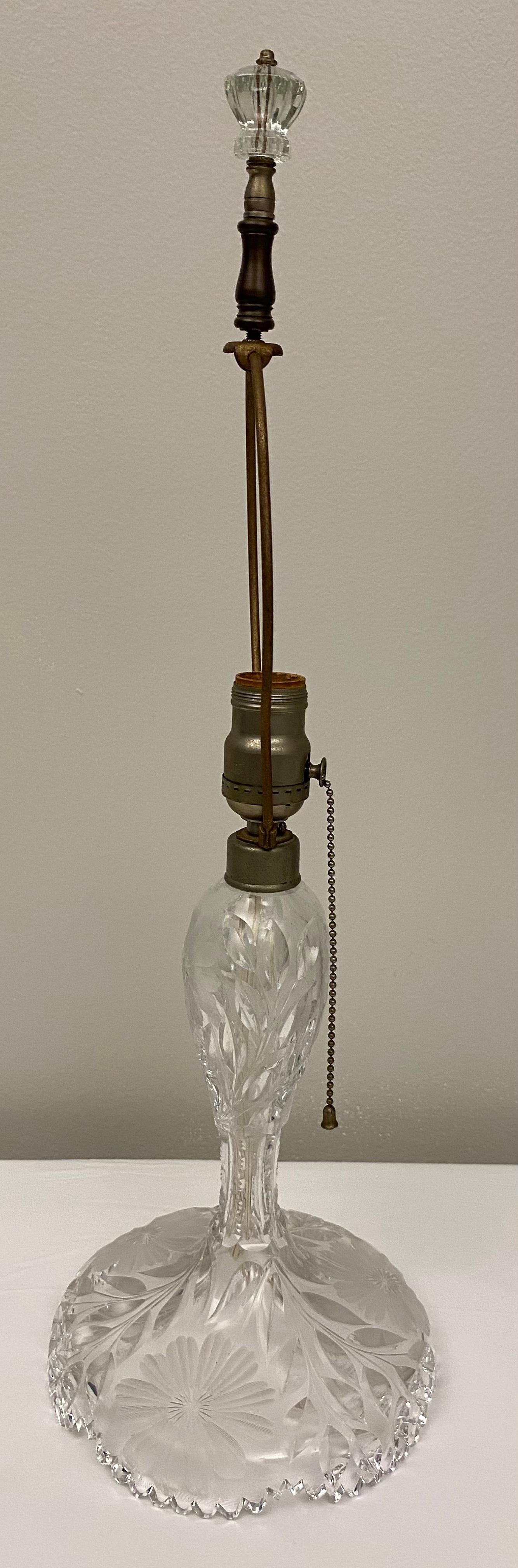 French Art Deco Cut Crystal Table Lamp in the Manner of Baccarat — detail 3