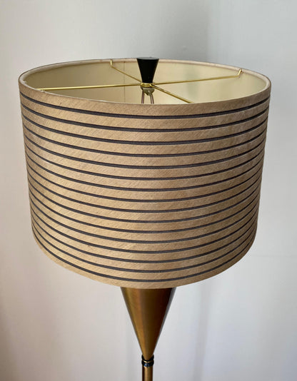 French Art Deco Floor Lamp in Patinated Brass with Stepped Black Base, c. 1930 — detail 3