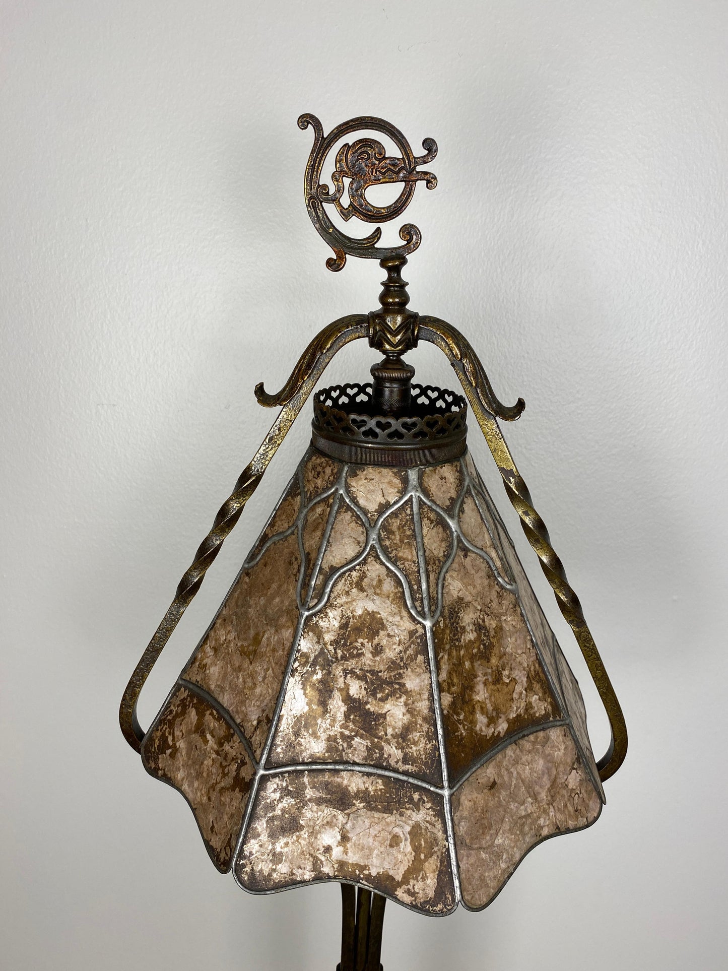 Arts and Crafts Floor Lamp with Original Mica Shade and Table Top, Crest & Co. — detail 10