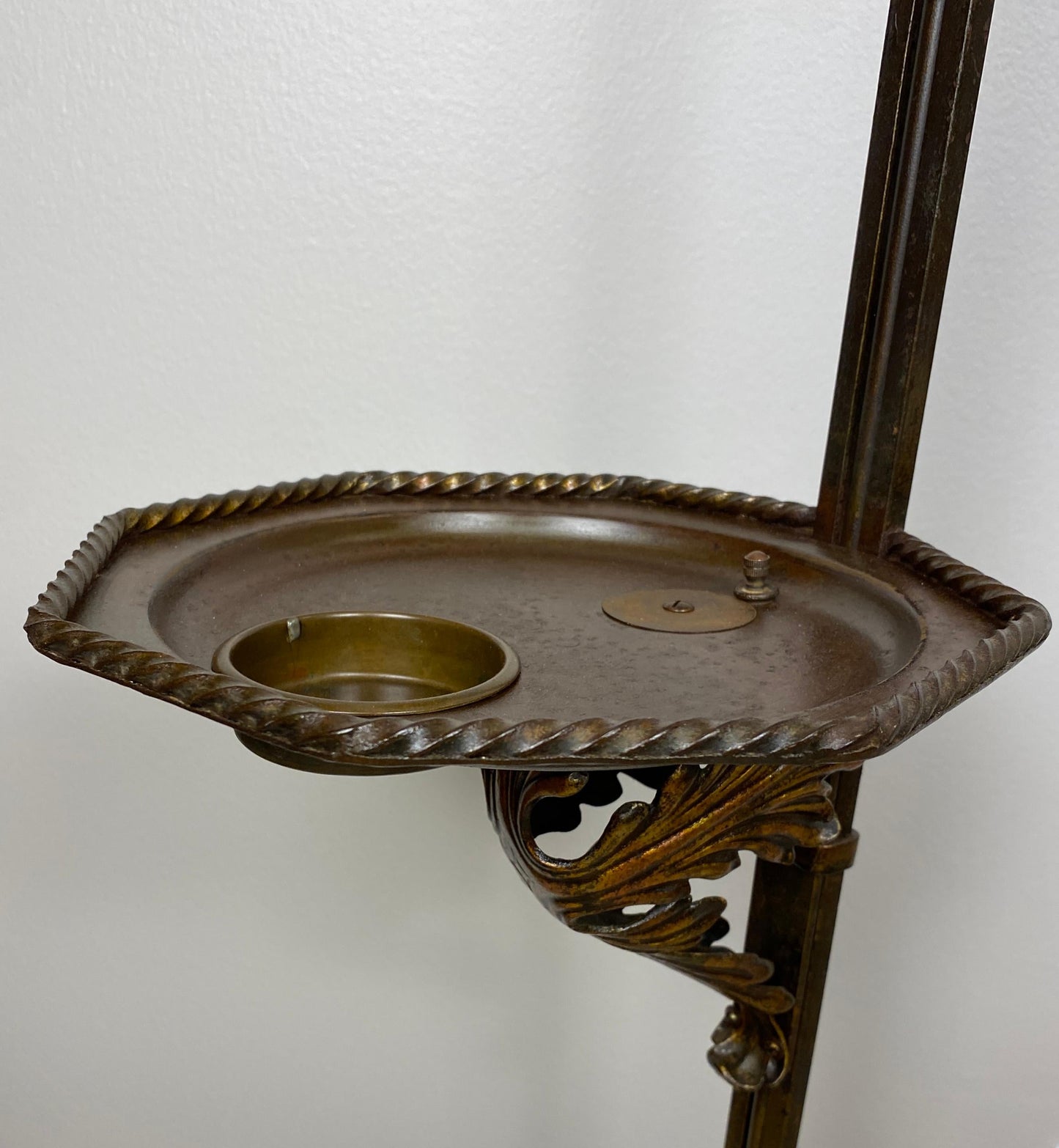 Arts and Crafts Floor Lamp with Original Mica Shade and Table Top, Crest & Co. — detail 7