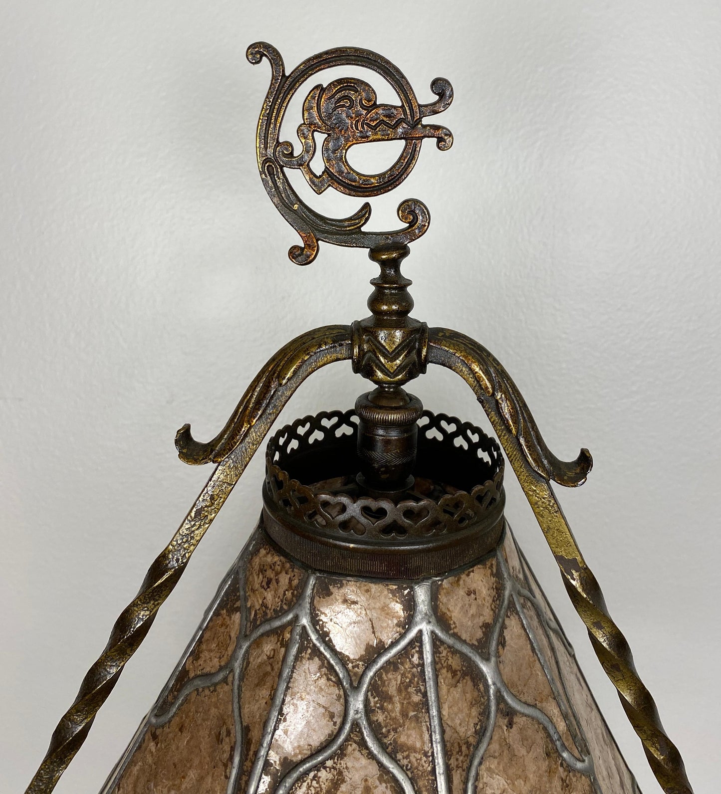 Arts and Crafts Floor Lamp with Original Mica Shade and Table Top, Crest & Co. — detail 9
