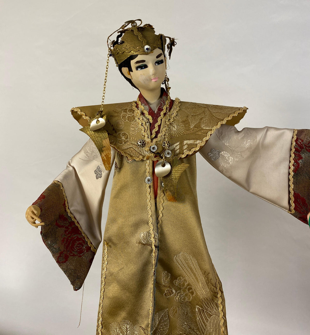 Pair of Oriental Puppet Dolls with Original Silk Costumes — detail 6