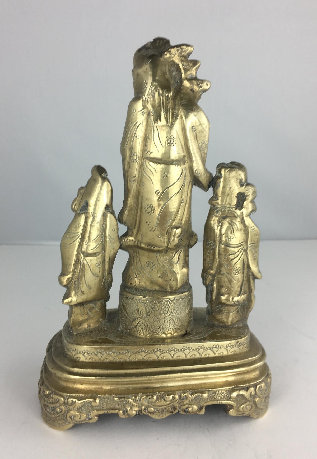 Bronze Chinese Statue of Three Figures — detail 3