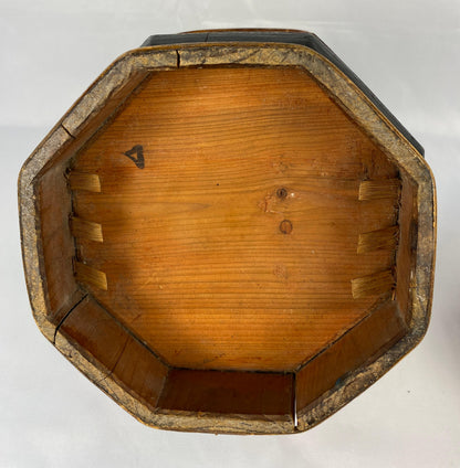 Antique Chinese Lunch Box with Carved Handle — detail 7
