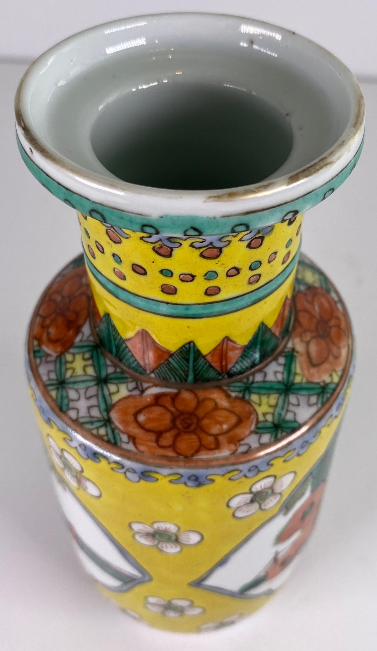 Chinese Famille Jaune Porcelain Vase with Figural Panels, Qianlong Mark, 20th C. — detail 10