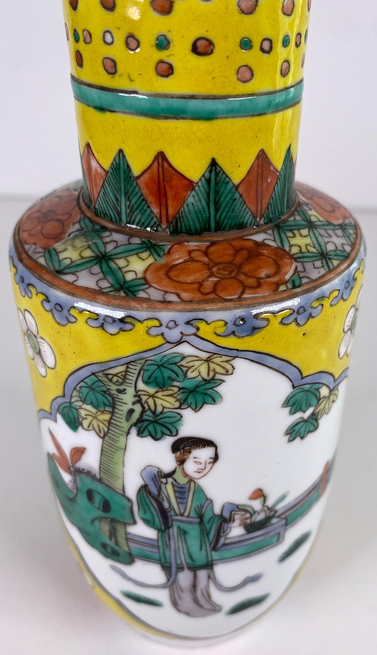 Chinese Famille Jaune Porcelain Vase with Figural Panels, Qianlong Mark, 20th C. — detail 7