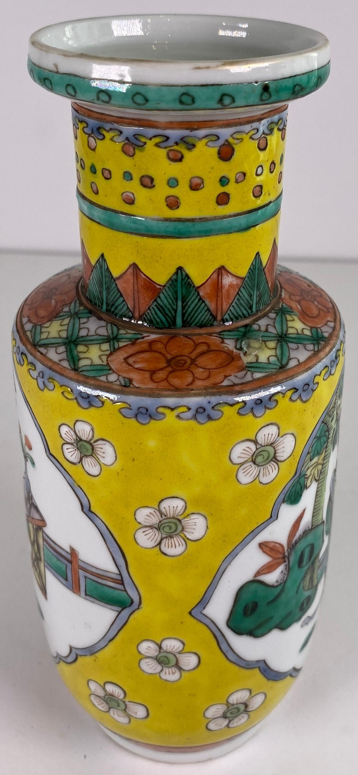 Chinese Famille Jaune Porcelain Vase with Figural Panels, Qianlong Mark, 20th C. — detail 5