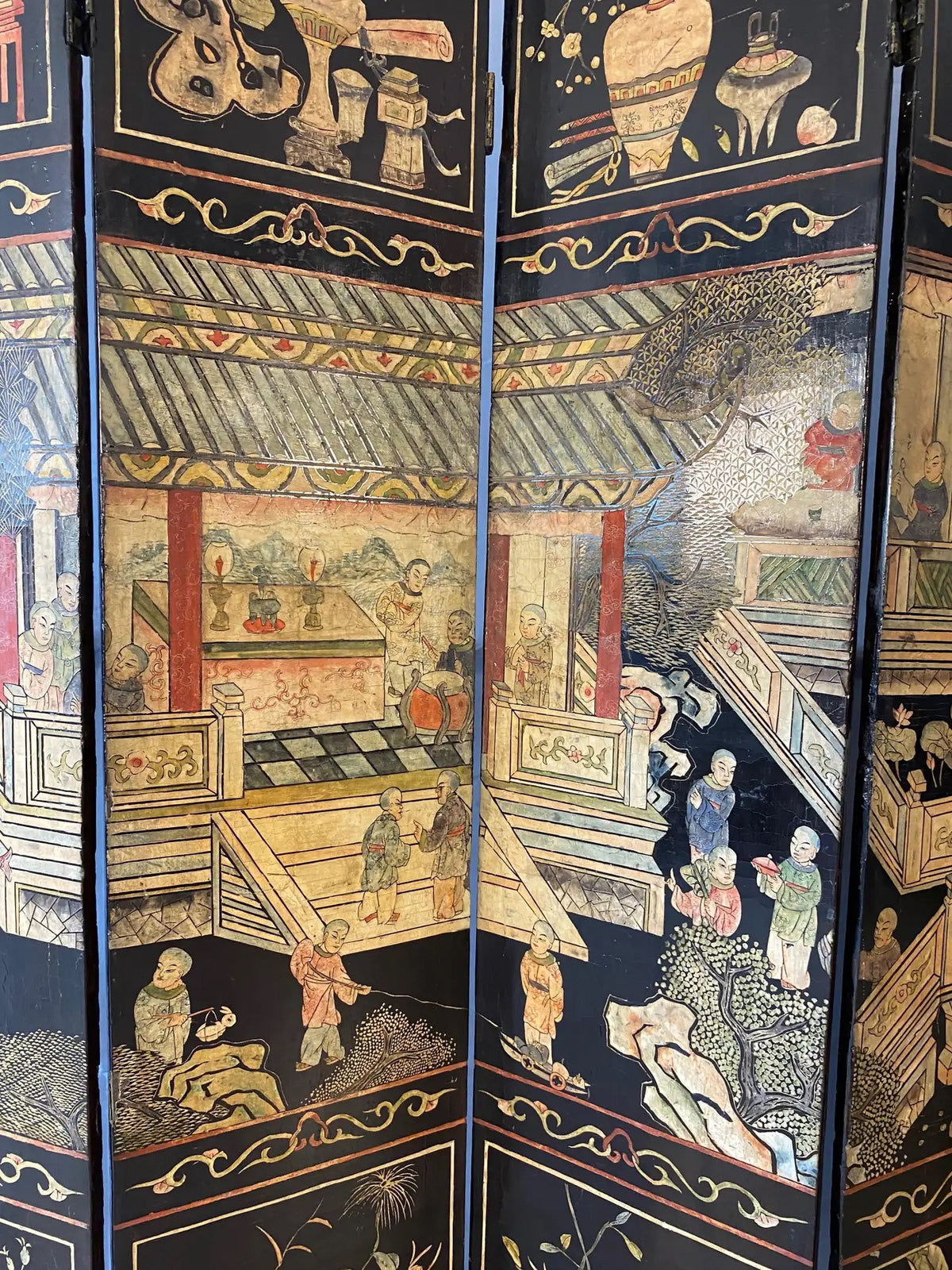 Chinese Qing Eight Panel Screen Early 19th Century Coromandel — detail 3